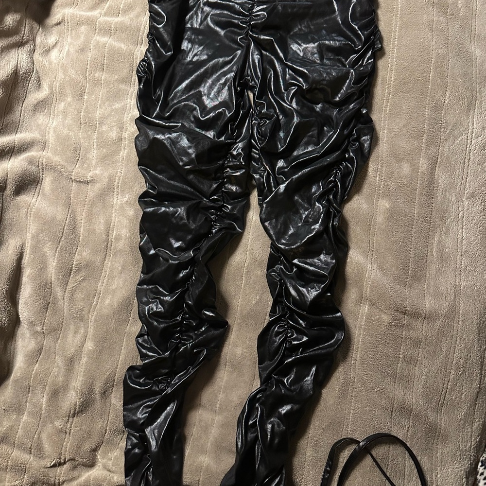 Black stretchy pants